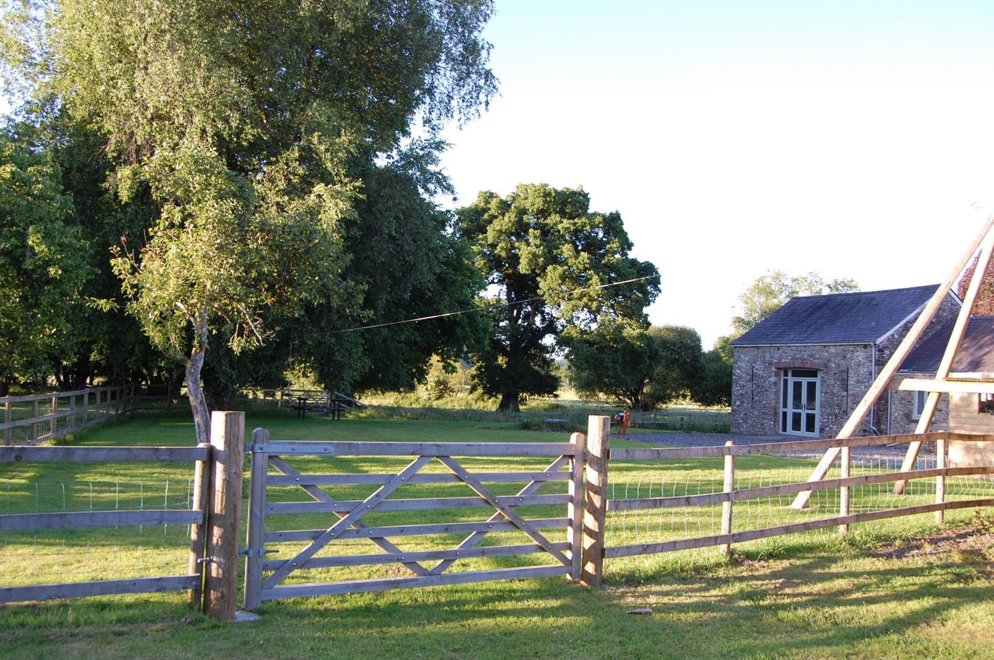 Dinefwr Cottage Carmarthen Exteriér fotografie
